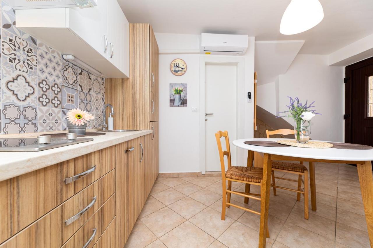 Apartments Riva バスカ エクステリア 写真