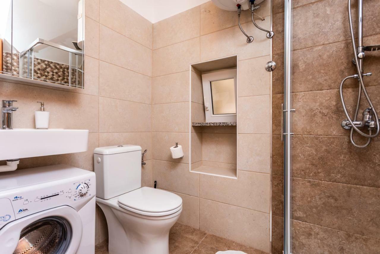 Apartments Riva バスカ エクステリア 写真
