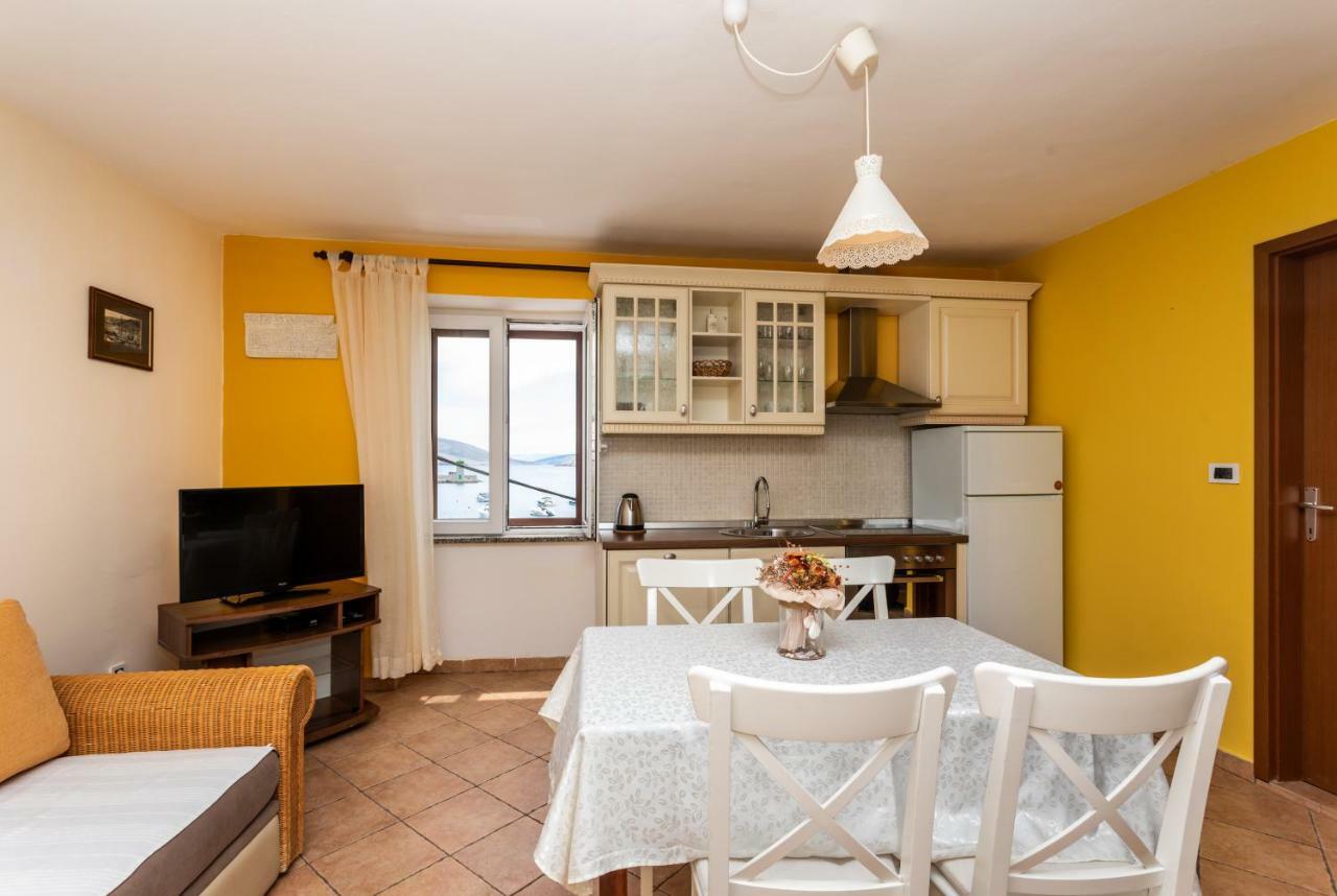 Apartments Riva バスカ エクステリア 写真