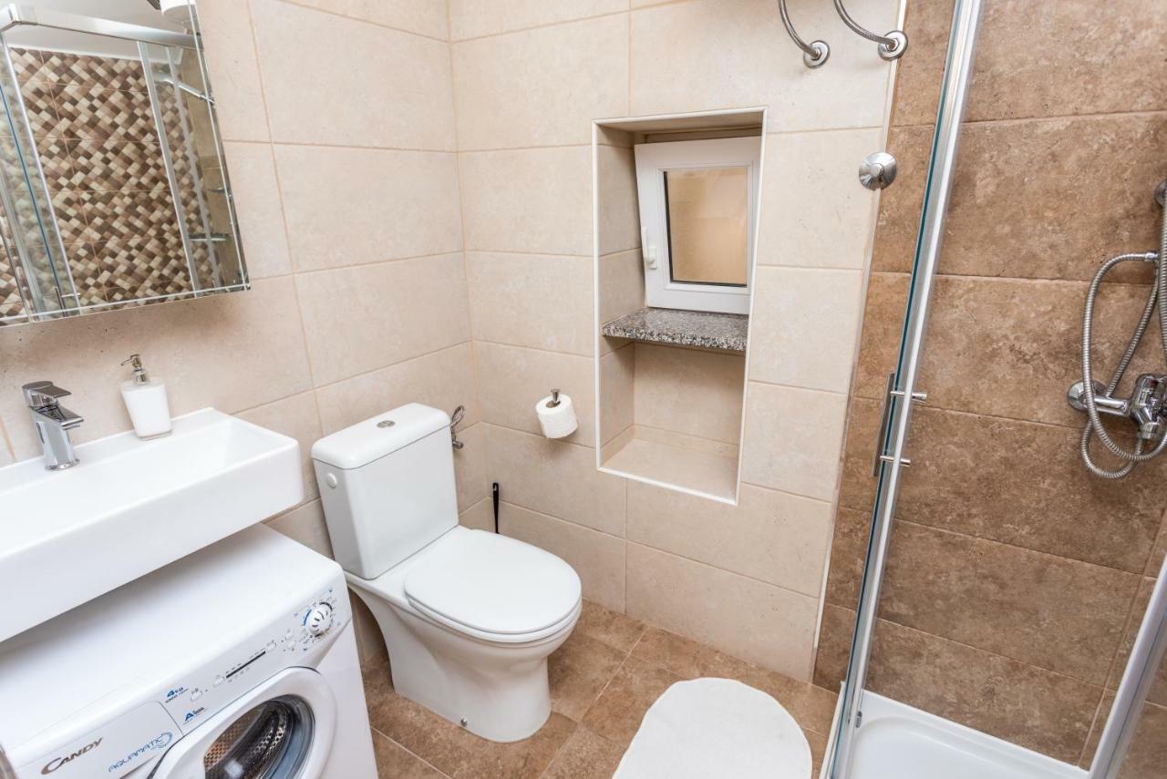 Apartments Riva バスカ エクステリア 写真